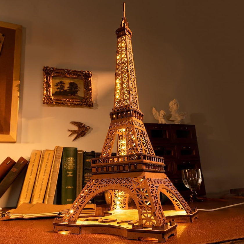 Ein einzigartiges Holzpuzzle in XL-Größe mit 4 faszinierenden Lichtshows.
Erleben Sie die Magie von Paris direkt bei Ihnen zu Hause!